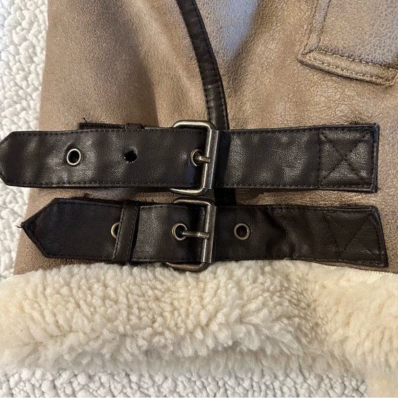 ZARA double face fleece vest (size small) - Picture 7 of 7